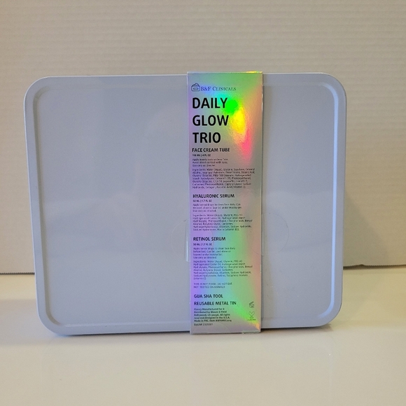 NWOT B & F Clinicals Daily Glow Trio Gift Set - Picture 2 of 3